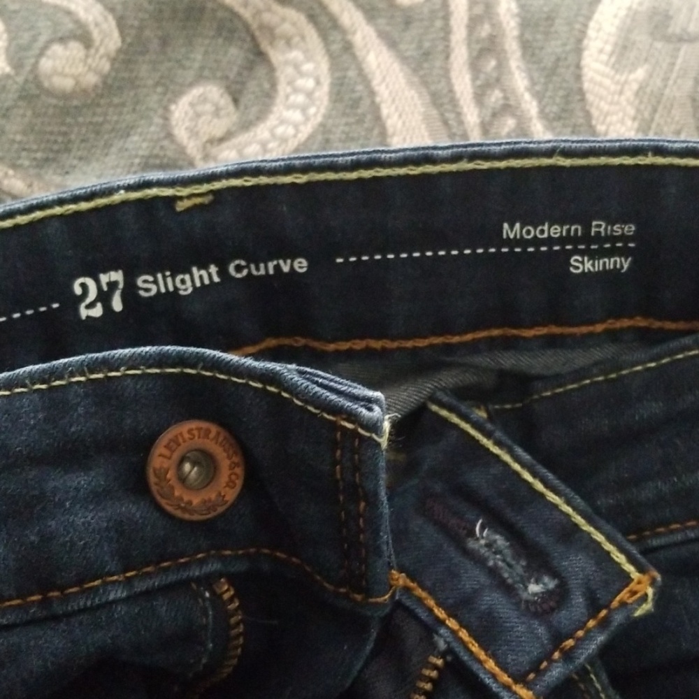 Levi's - Picture 2 of 2
